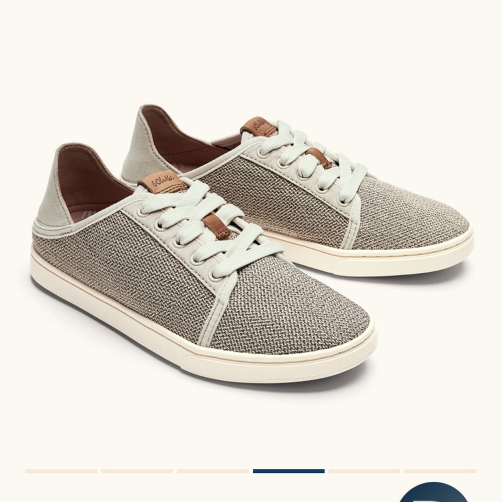 Pehuea Lī Olukai shoes